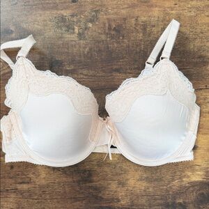Heidi Klum Intimates Lace Bra in Cream